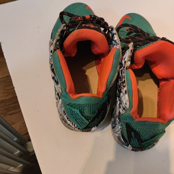 NIKE, Lebron 'Acron Ohio', Red, Green and Black 7077558-363 Sz 9.5 - Picture 4 of 7